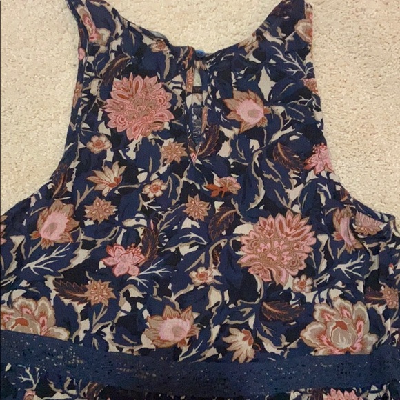 Floral Tank Top - Picture 3 of 3